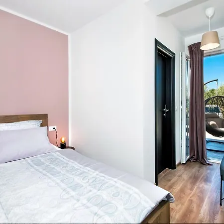 Miral Apartment *